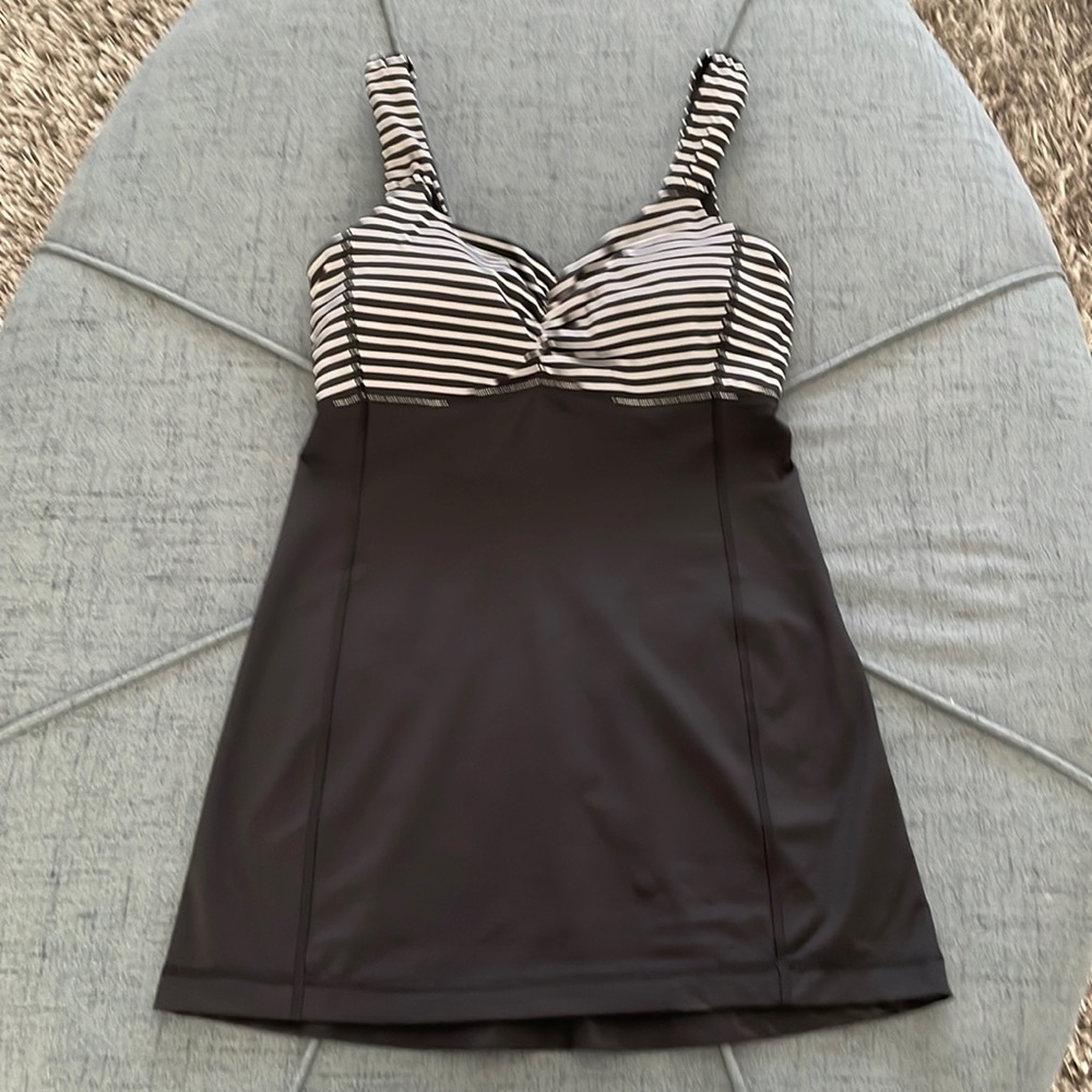 Lululemon Athletica Black With White Stripes Long Tank Size 6